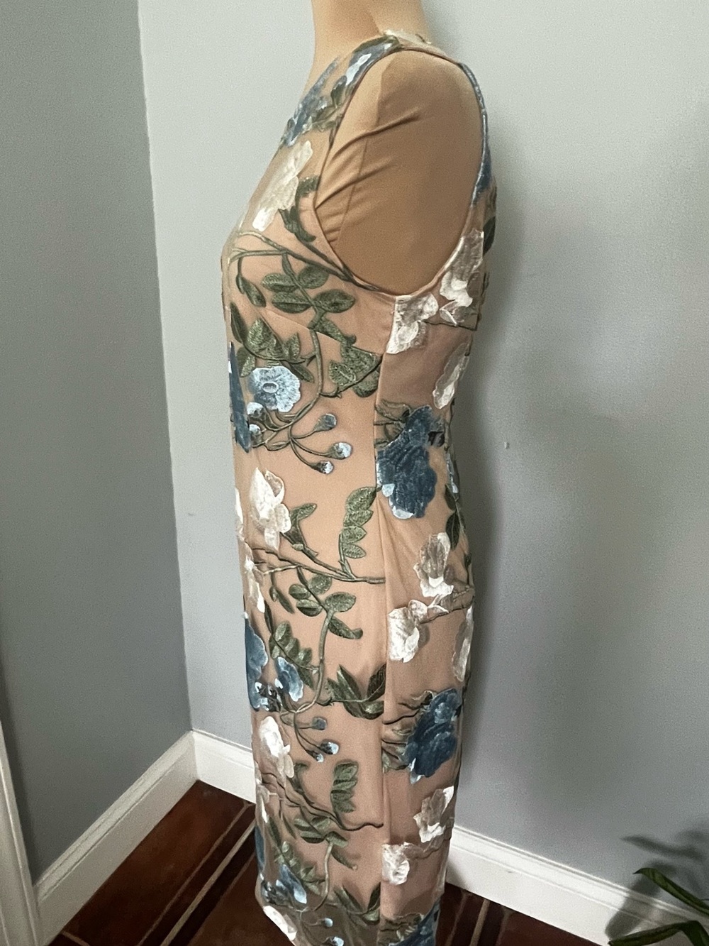 Calvin Klein Embroidered Floral Mesh Midi Dress Wedding Guest Size 10 - Picture 3 of 8